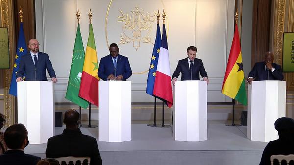 La conférence de presse conjointe de la France et ses partenaires à Paris
