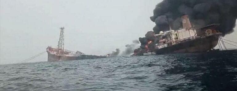 Le pétrolier qui a explosé en flamme au large du Nigeria
