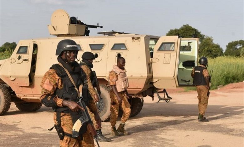 Des militaires burkinabés sur leur garde dans une zone dans le Nord du pays