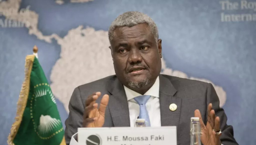 Moussa Mahamat Faki s'insurge contre la maltraitance des migrants à la frontière marocaine 