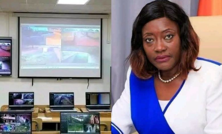 En Côte d'Ivoire la responsable du MENA Docteur Mariatou Koné a fait installer des caméras de surveillance dans les différents centres de composition afin de limiter la fraude.