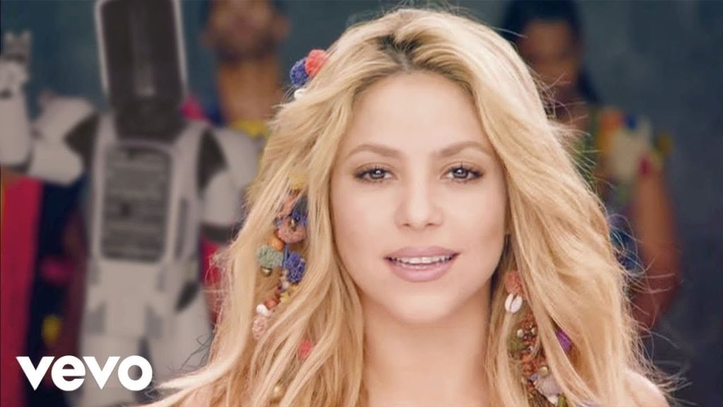 Shakira lors de son clip Waka waka, hymne de la Coupe du Monde 2010 en Afrique du Sud 