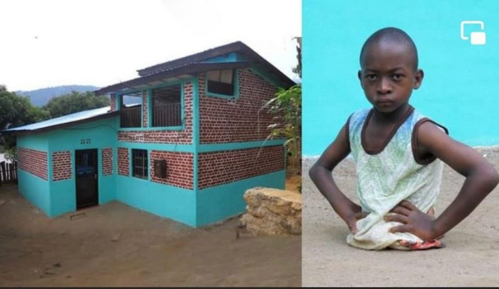 Rwanda, un enfant de 8 ans, né sans jambes, offre une maison à sa mère