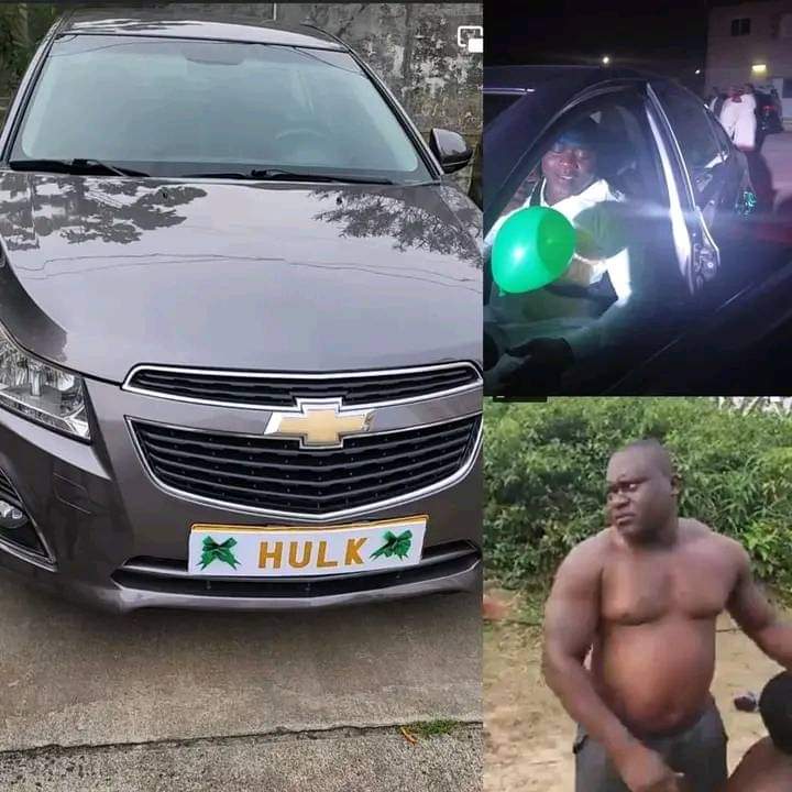 Hulk et sa voiture 