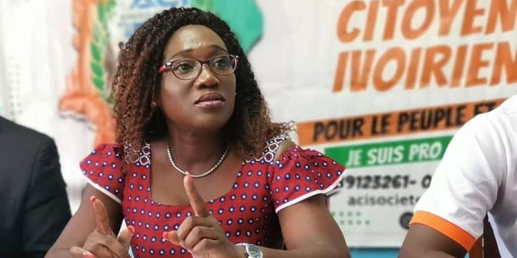 La présidente de Alternative Citoyenne Ivoirienne (ACI), Pulchérie Gbalet, qui convoquée par la police pour récupérer son passeport, a été arrêtée et placée le lundi 22 août en garde à vue à la Préfecture de police. Mais depuis hier mardi 23 août, l’activiste de la société civile a été placée sous mandat de dépôt et écrouée à la Maison d’Arrêt et de Correction d’Abidjan (MACA).
