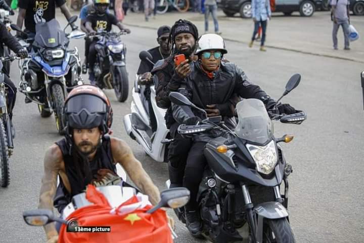 Parade des motards avec Badro Escobar en tête pour l'an 3 du décès d’Arafat DJ 