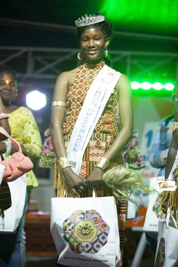 La Miss vierge du concours de Miss Vierge organisé par le diocèse de Yopougon. Édition 2022