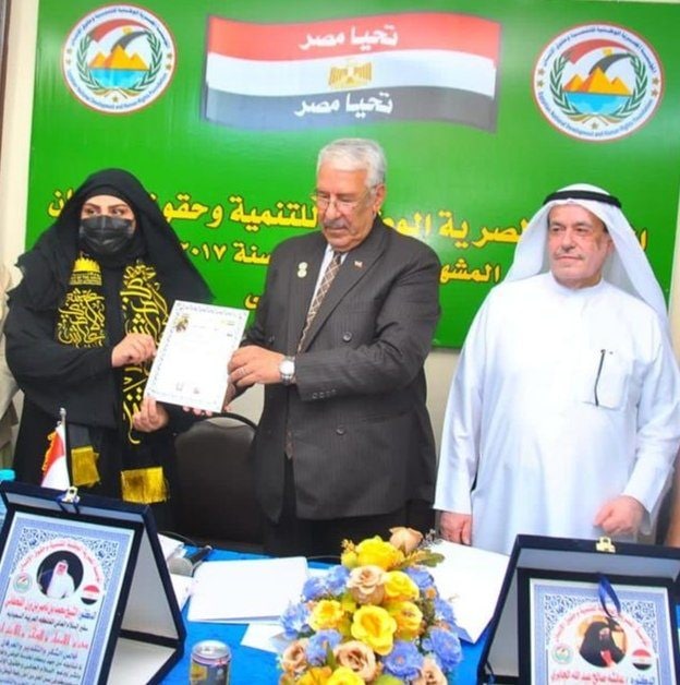 Mohammad fahad Al-Quahtni à droite