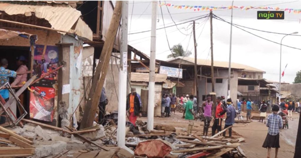 Des commerces détruit pour l'arrivée d'Emmanuel Macron au Cameroun 