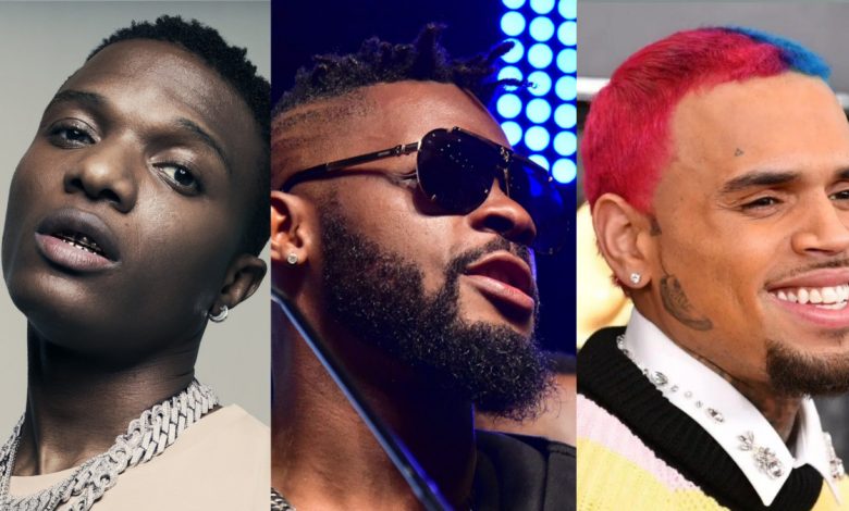 Deux stars internationaux, Wizkid et Chris Brown ont rendu tous deux un vibrant hommage à la star de la musique ivoirienne Arafat DJ.