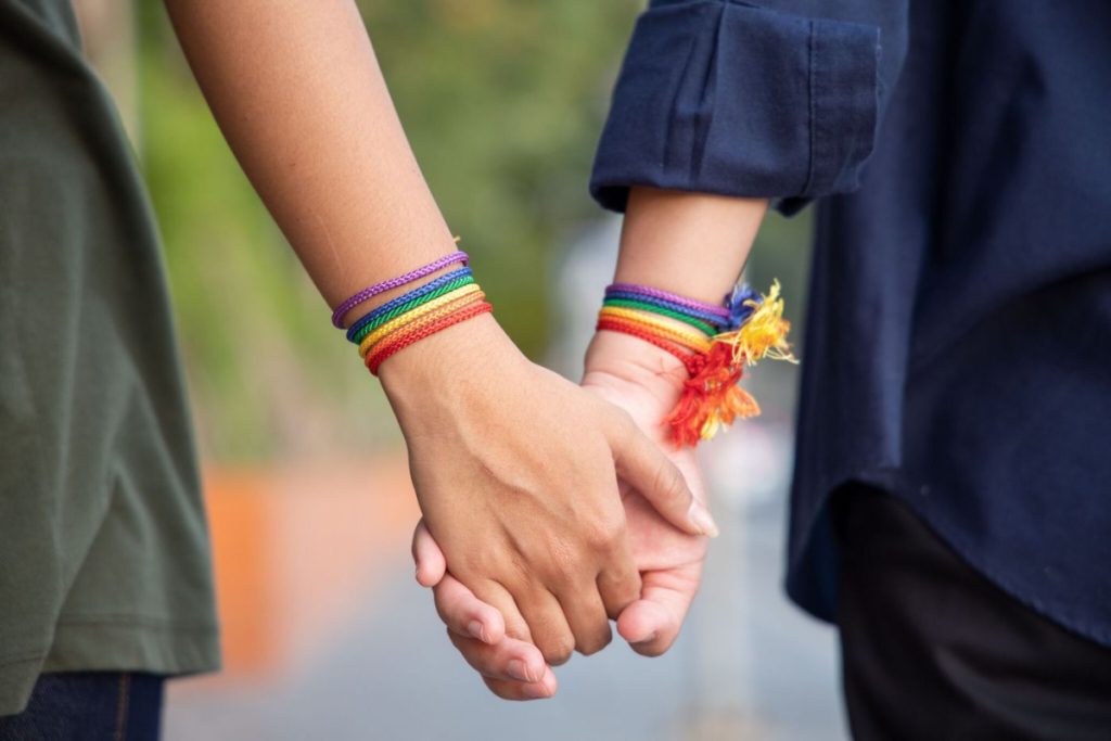 Zahra Sediqi Hamedani et Elham Chubdar, deux lesbiennes, condamnées à mort pour avoir fait la promotion de l'homosexualité et du christianisme