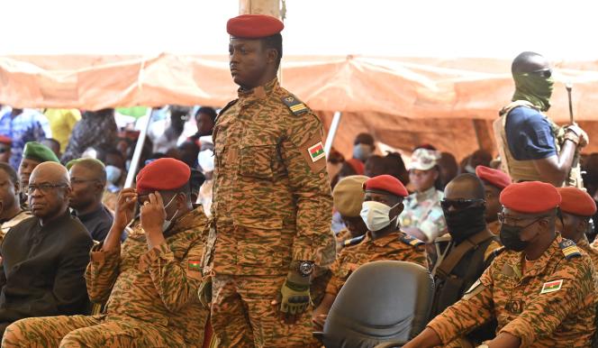 La transition au Burkina a maintenant un nouveau gouvernement de 23 membres
