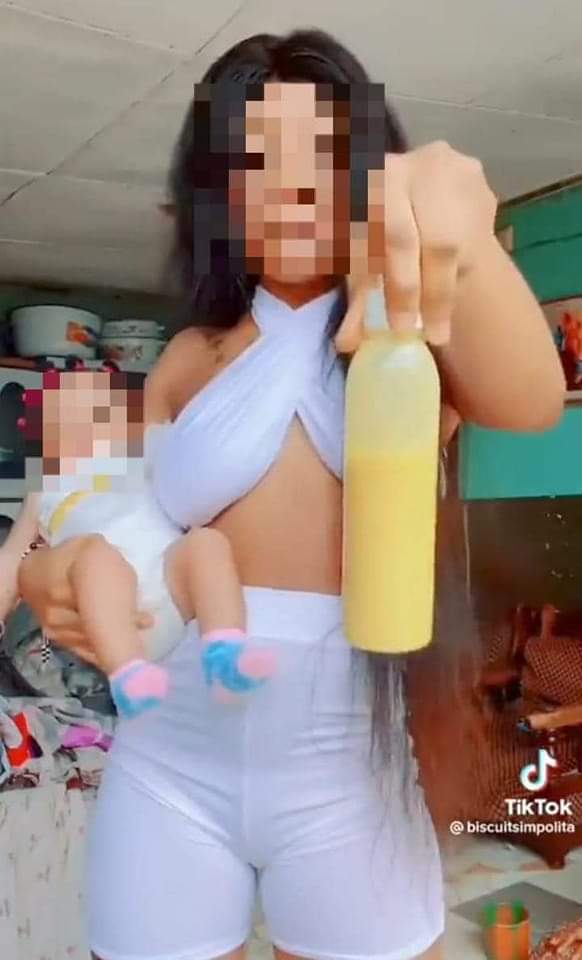 La tiktokeuse Biscuit Impolita se fait lyncher pour avoir appliqué du lait blanchissant sur son bébé d'à peine 1 an.
