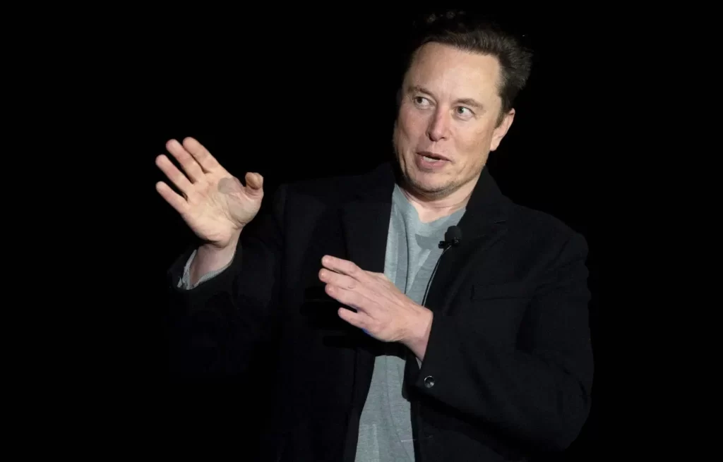 Après avoir pris le contrôle de Twitter, Elon Musk va licencier 25 % de ses effectifs