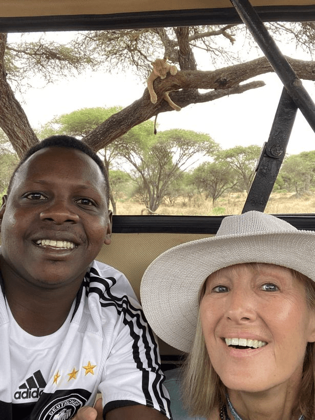 Deborah Babu et son mari Saitoty en safari 