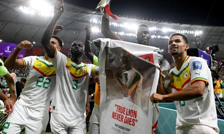 Mondial 2022: les Lions de la Teranga ont rendu hommage à Papa Bouba Diop