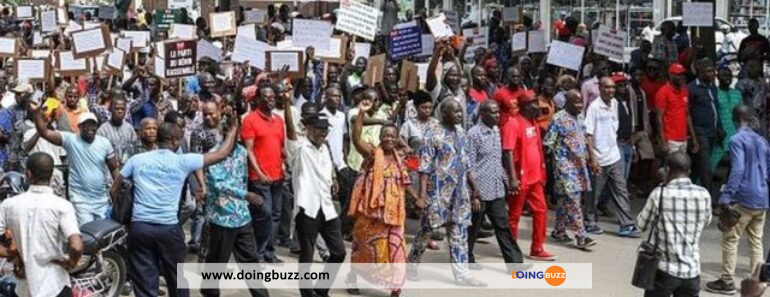Marche des Hommes battus en Guinée-Bissau 