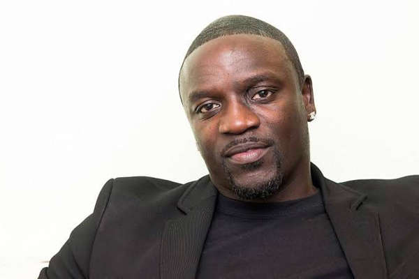 Akon déclenche une polémique avec une déclaration sur la gente féminine : ‘’Dieu a créé 15 femmes pour un homme’’