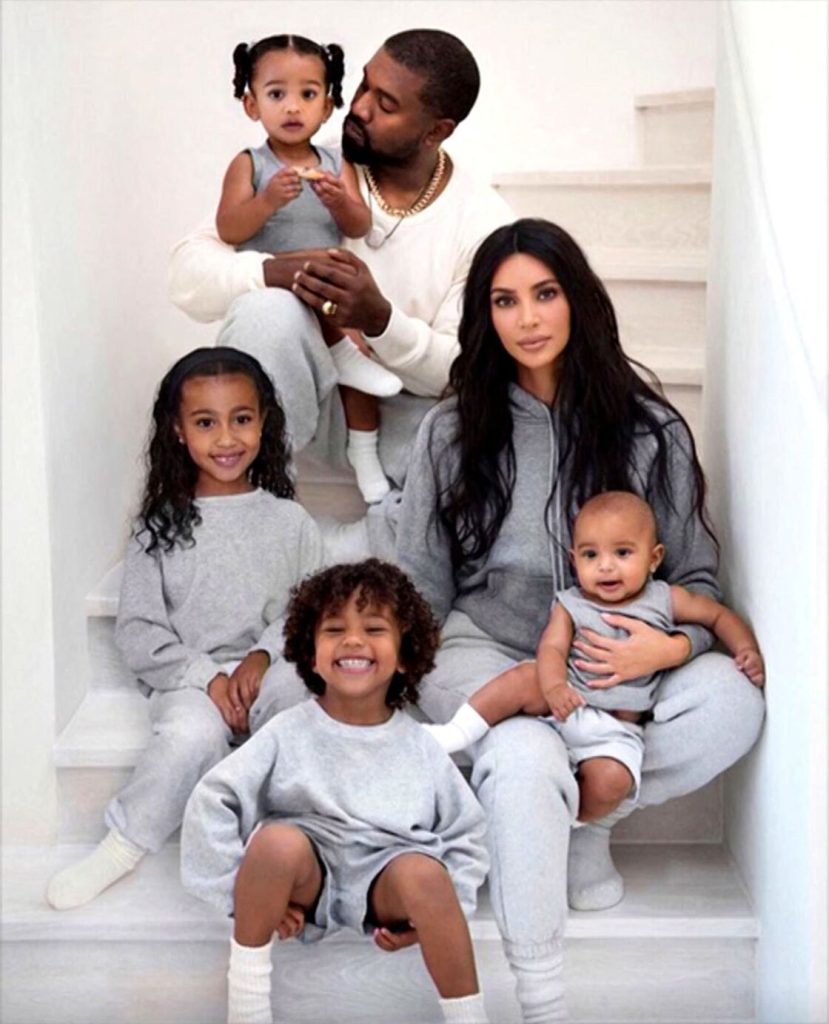 Kanye West et ses 4 enfants 