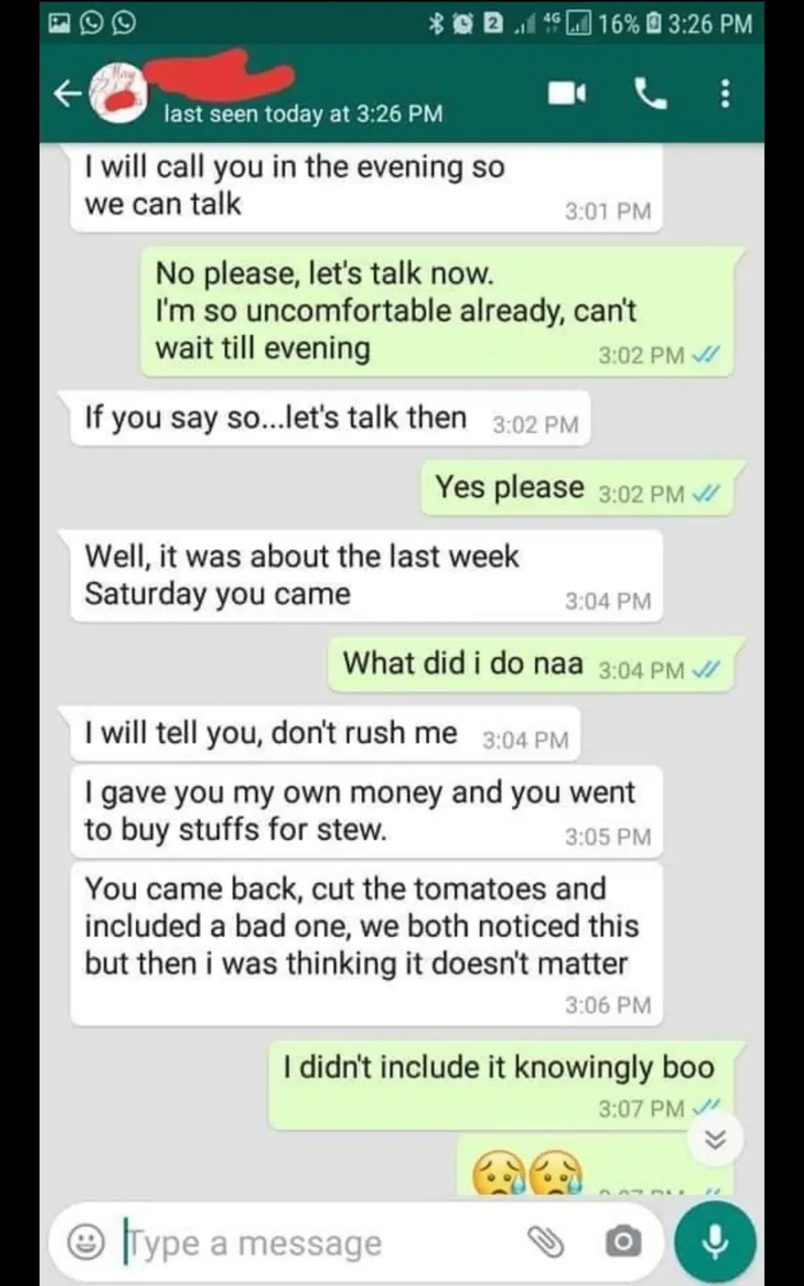 Un homme rompt d'avec sa petite amie pour avoir cuisiné un ragoût avec des tomates pourries. Elle a refusé de manger le repas.