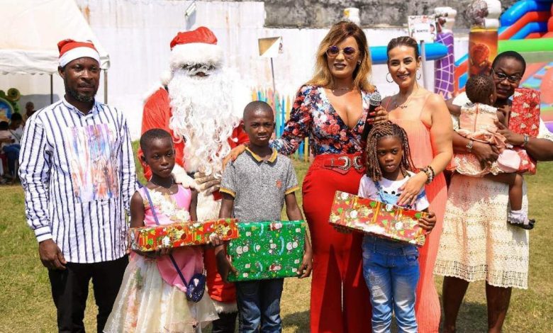 Et ce, à l’occasion de la première édition de l’arbre de Noël de l’Union des Journalistes Culturels de Côte d’Ivoire (UJOCCI). Avec leurs parents, les enfants de journalistes culturels étaient tous heureux de participer à cette célébration dénommée ‘’La récré des enfants des journalistes culturels’’.