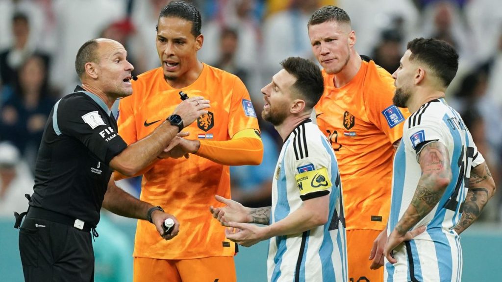Après la victoire de l'Argentine, Lionel Messi s'est rendu auprès du gardien de but pour célébrer. Un geste qui a marqué les esprits.
