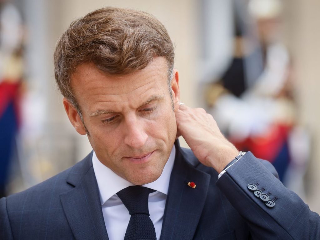 Le président français Emmanuel Macron annonce les préservatifs gratuits pour les jeunes de 18 à 25 ans à partir du 01 janvier 2023.