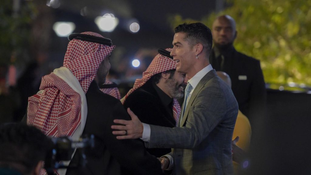 Un accueil triomphal pour Cristiano Ronaldo en Arabie Saoudite