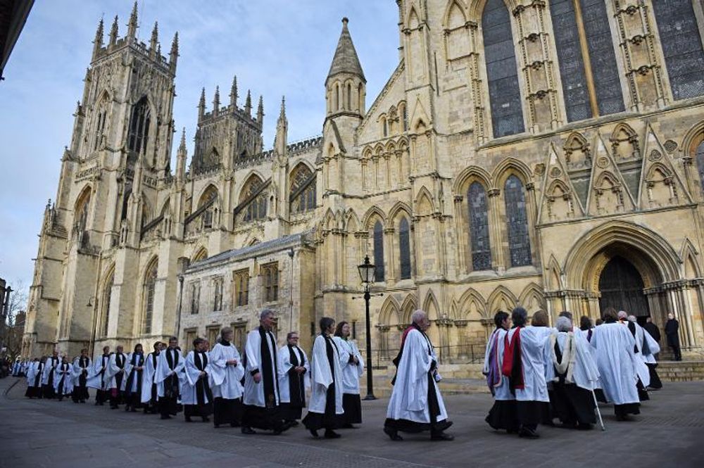 L'Église d'Angleterre envisage de supprimer des siècles d'enseignement religieux pour donner à Dieu des pronoms non sexistes.