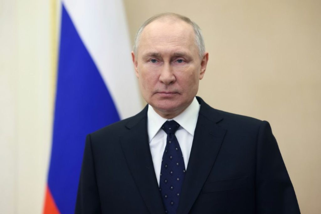 La CPI émet un mandat d'arrêt contre Vladimir Poutine. il est accusé pour crime de guerre suite aux hostilités d'Ukraine.