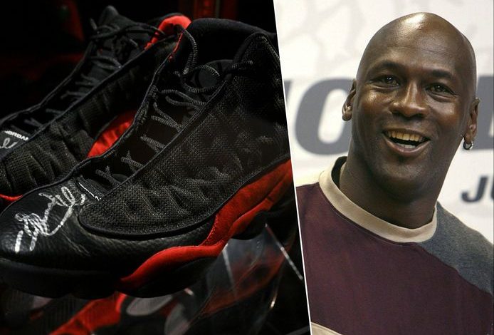 Une paire de baskets portée par Michael Jordan vendue une fortune