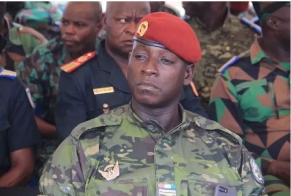 Le général Ousmane Chérif, le nouveau chef D'état-major de l'Armée de Terre ivoirienne, a pris fonction 